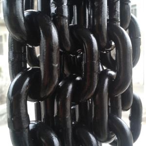 Lyftingakeðja með svörtum máluðum álfelgum